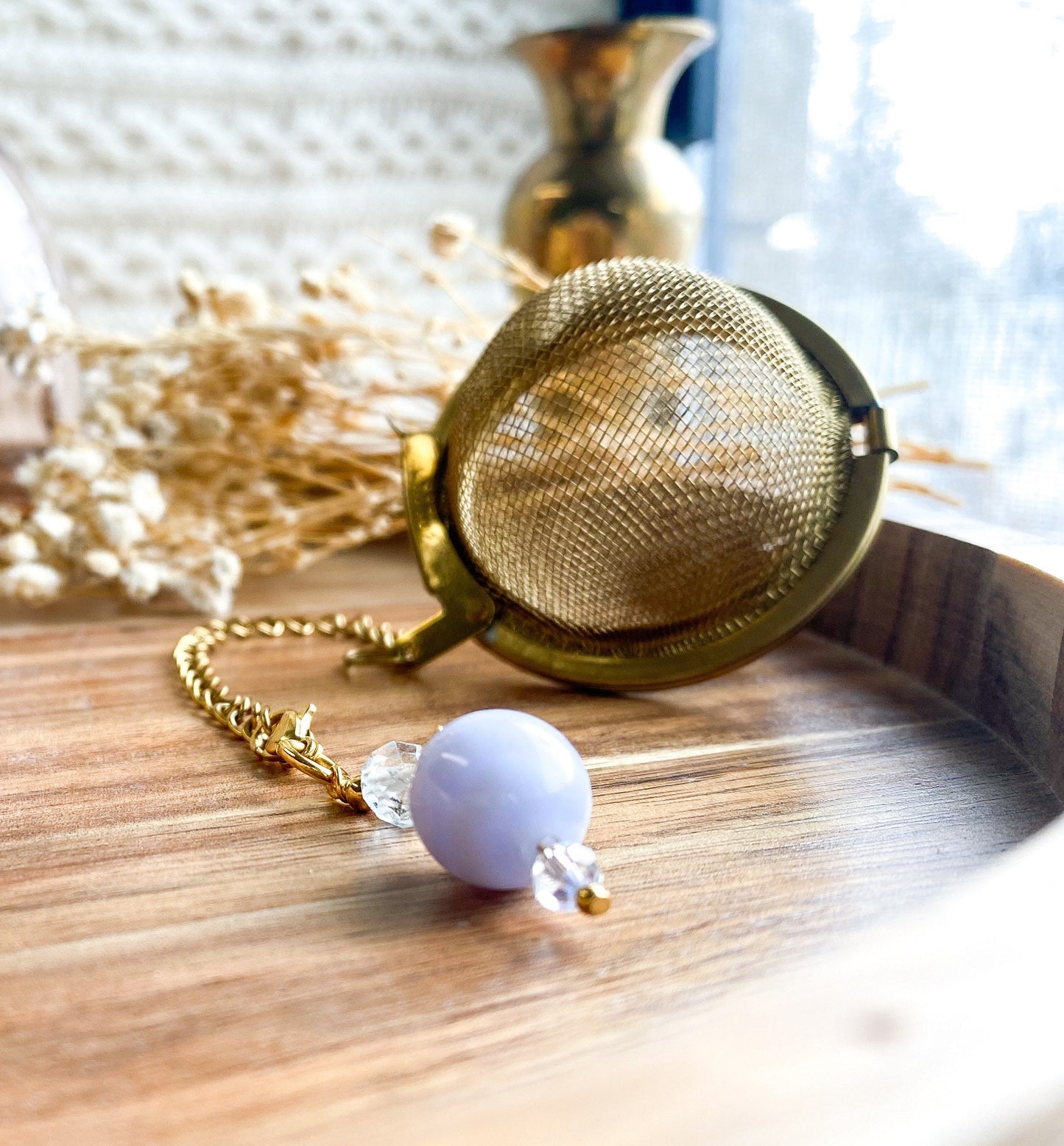 Crystal Tea Infuser Set - Blue Lace Agate Design with Tea Strainer and Crystals - Ideal Gift for Tea Lovers