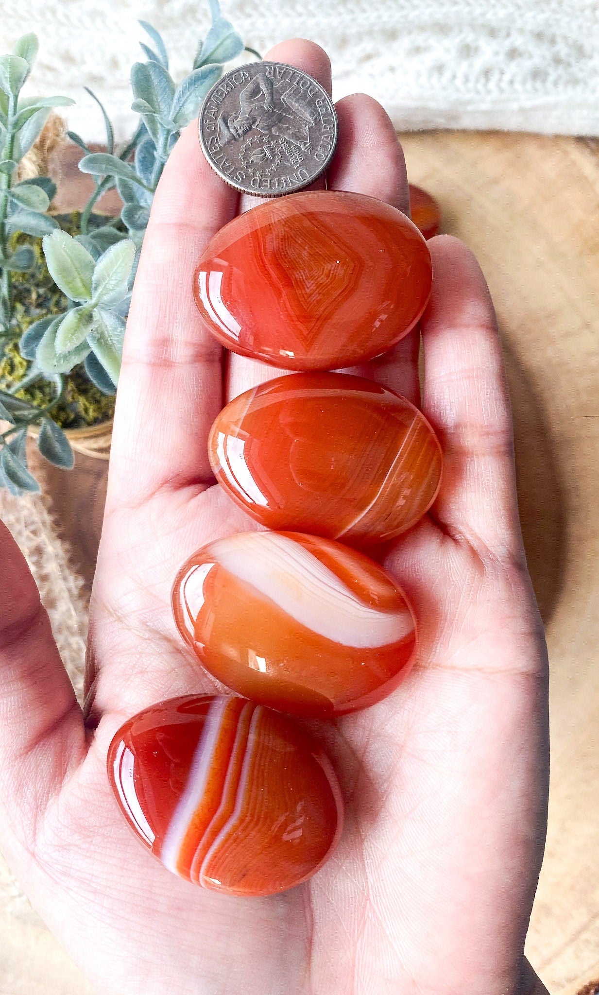 Carnelian palmstone, pocket stone